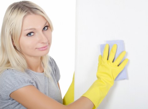 Window and hard surface cleaning for a brighter finish